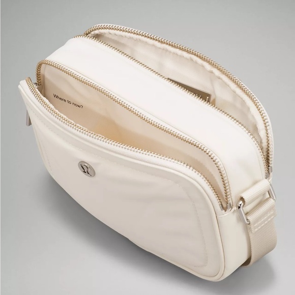Lululemon Crossbody Camera Bag 2L- White Opal - Picture 4 of 5